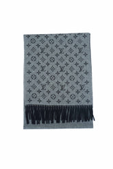 Louis Vuitton Monogram Gradient Grey Scarf (Pre-owned)