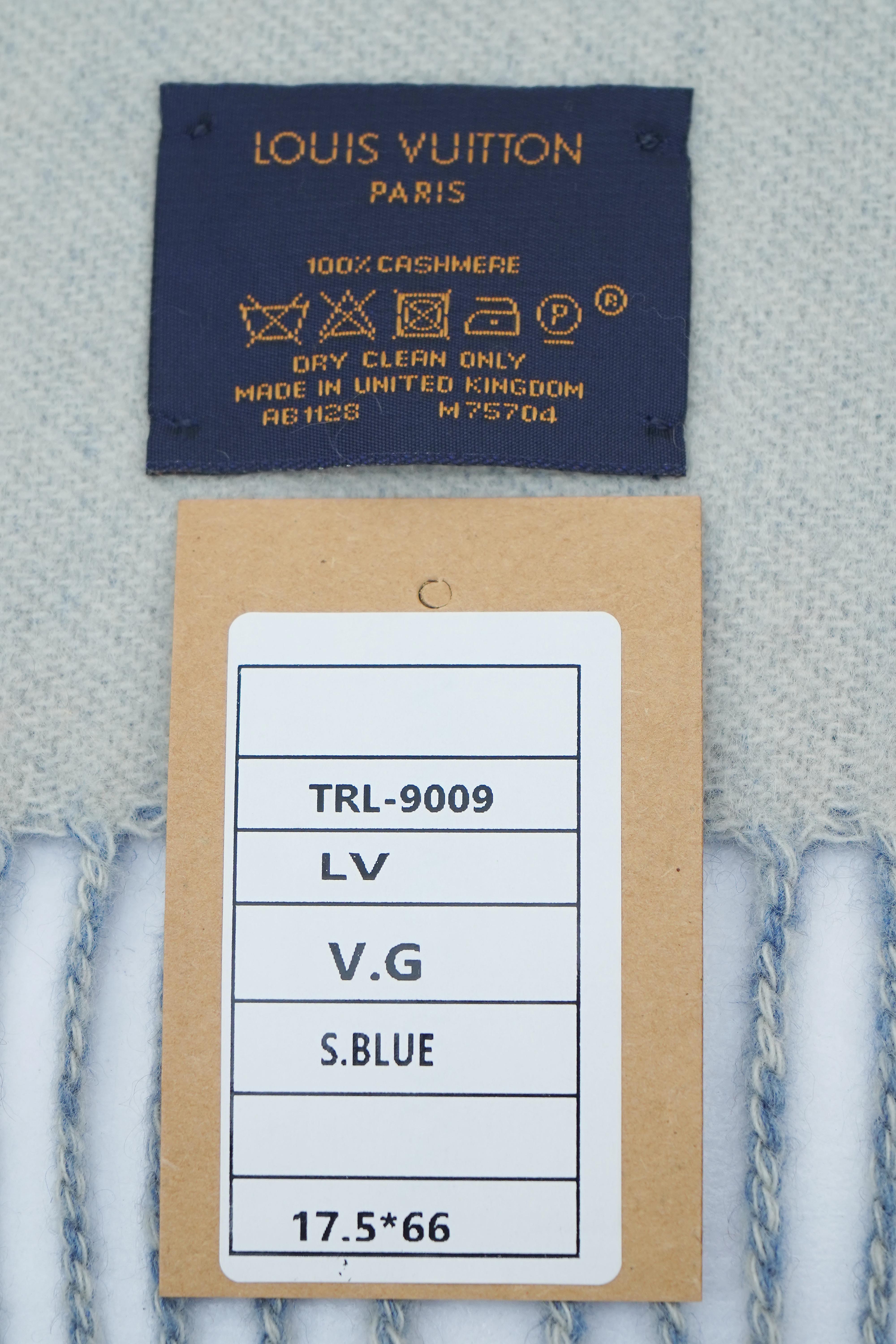 Louis Vuitton Reykjavik Sky Blue Scarf (Pre-owned)