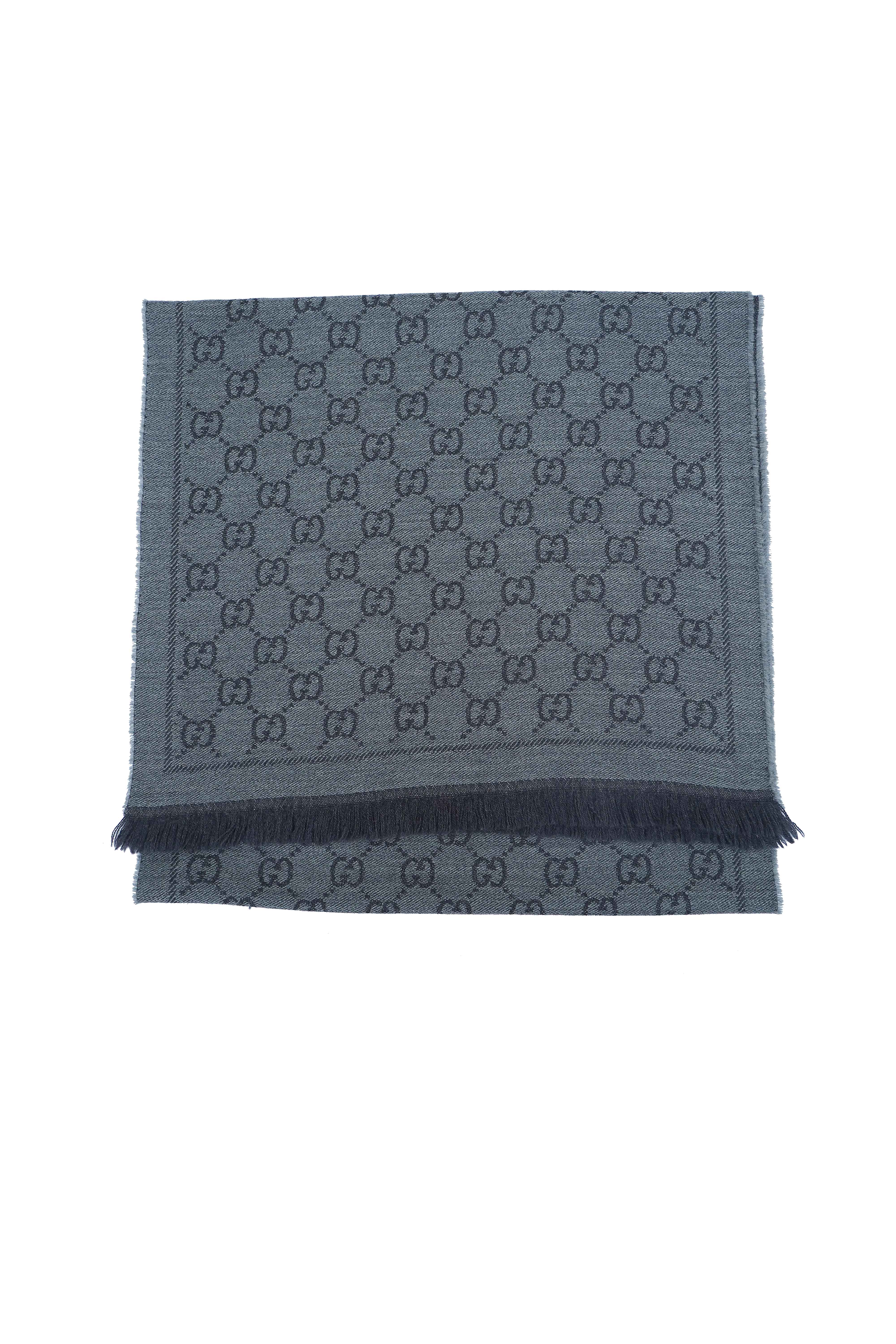 Gucci GG Jacquard Knitted Pattern Wool Grey Scarf (Pre-owned)