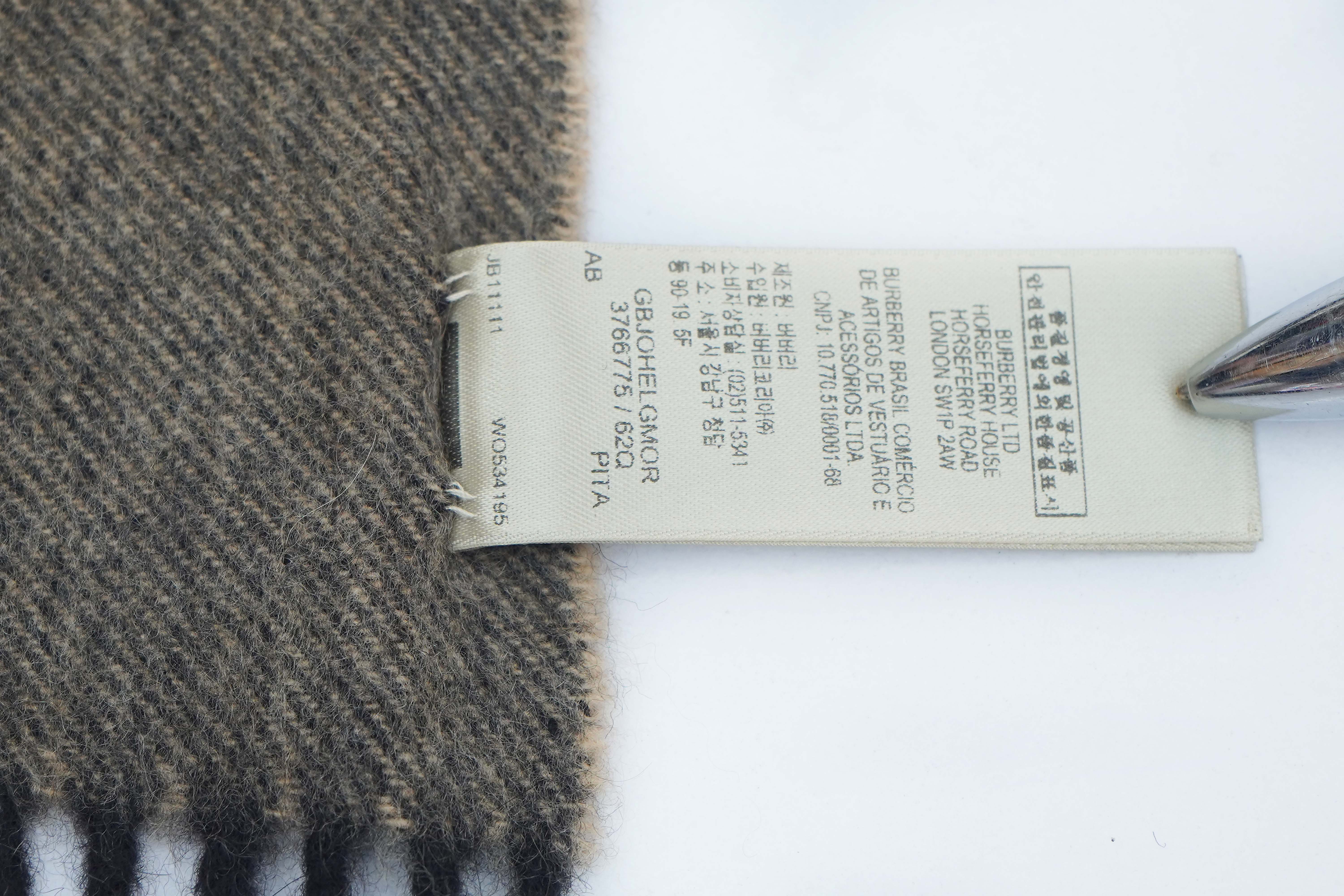 Burberry Check Cashmere Beige Scarf (Pre-owned)