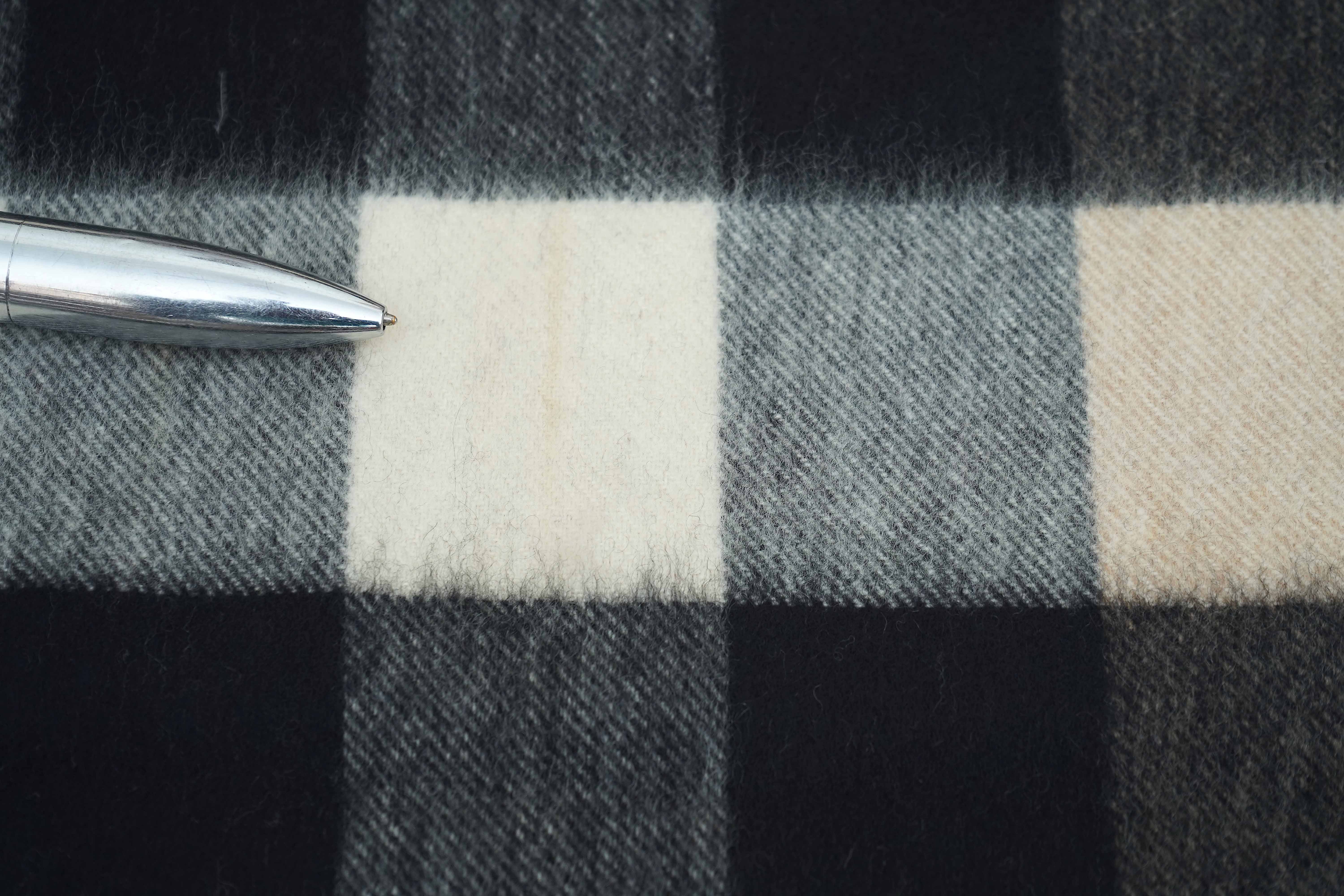 Burberry Check Cashmere Beige Scarf (Pre-owned)