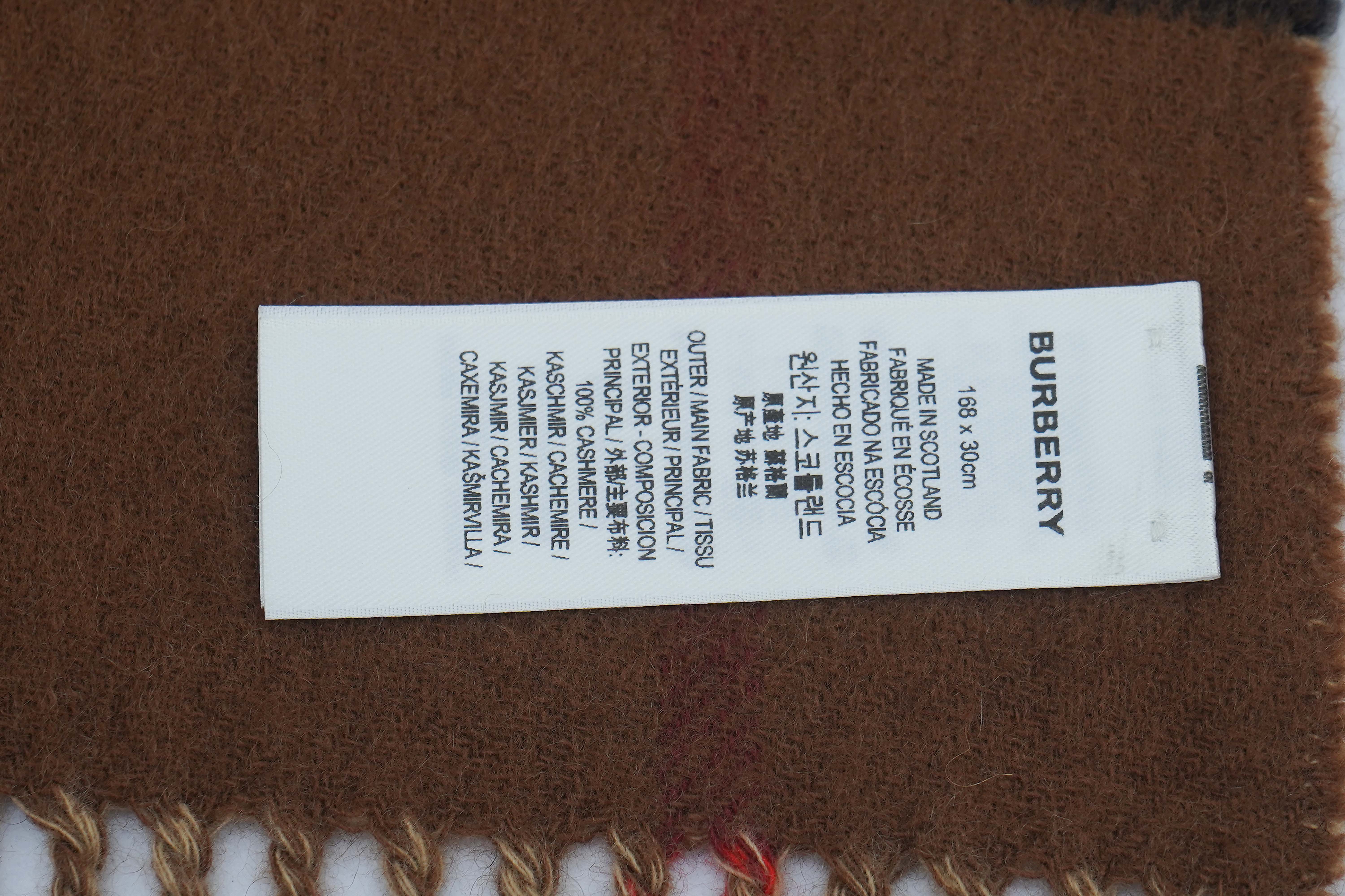 Burberry Cashmere Scarf (Pre-owned)