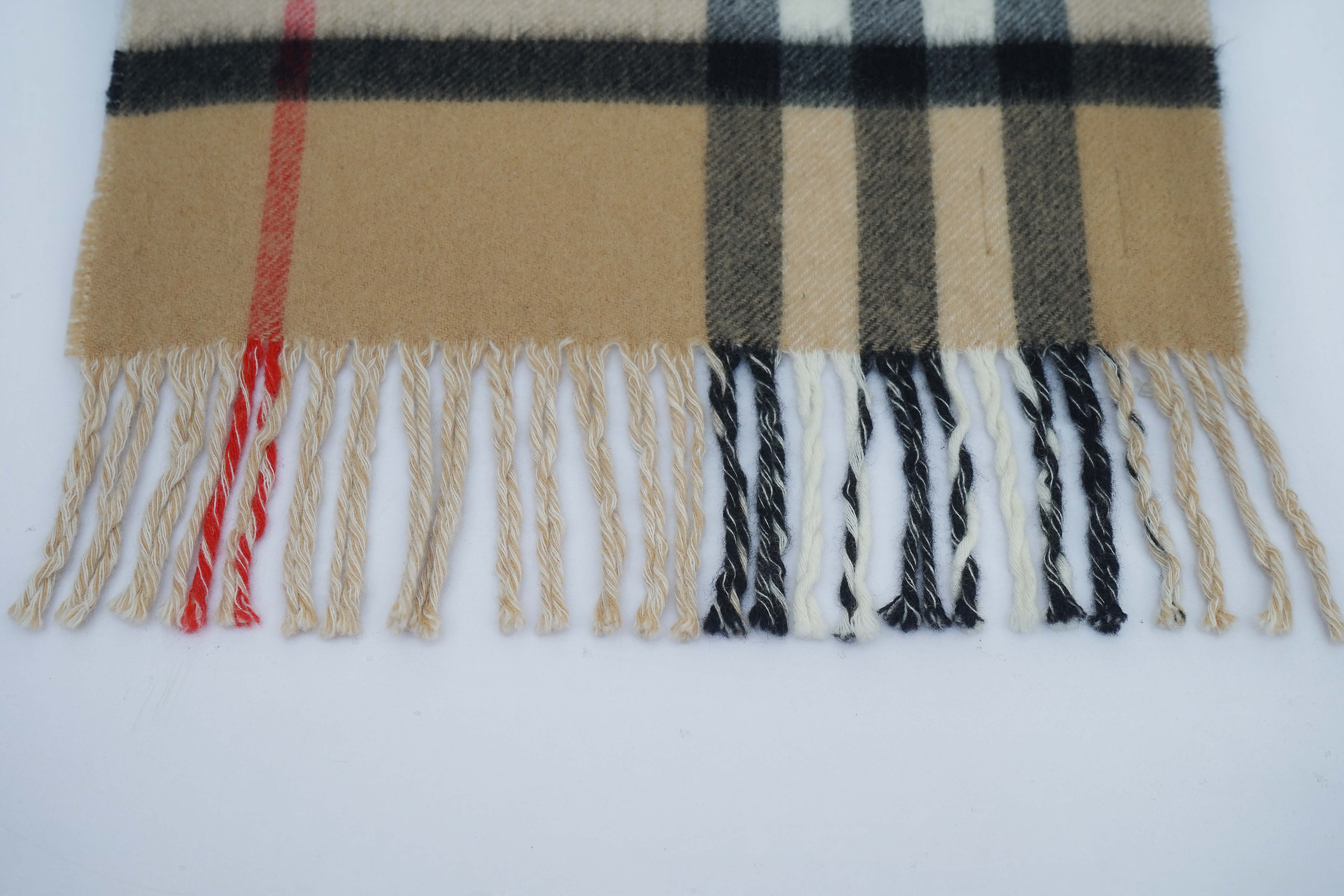 Burberry Cashmere Scarf (Pre-owned)