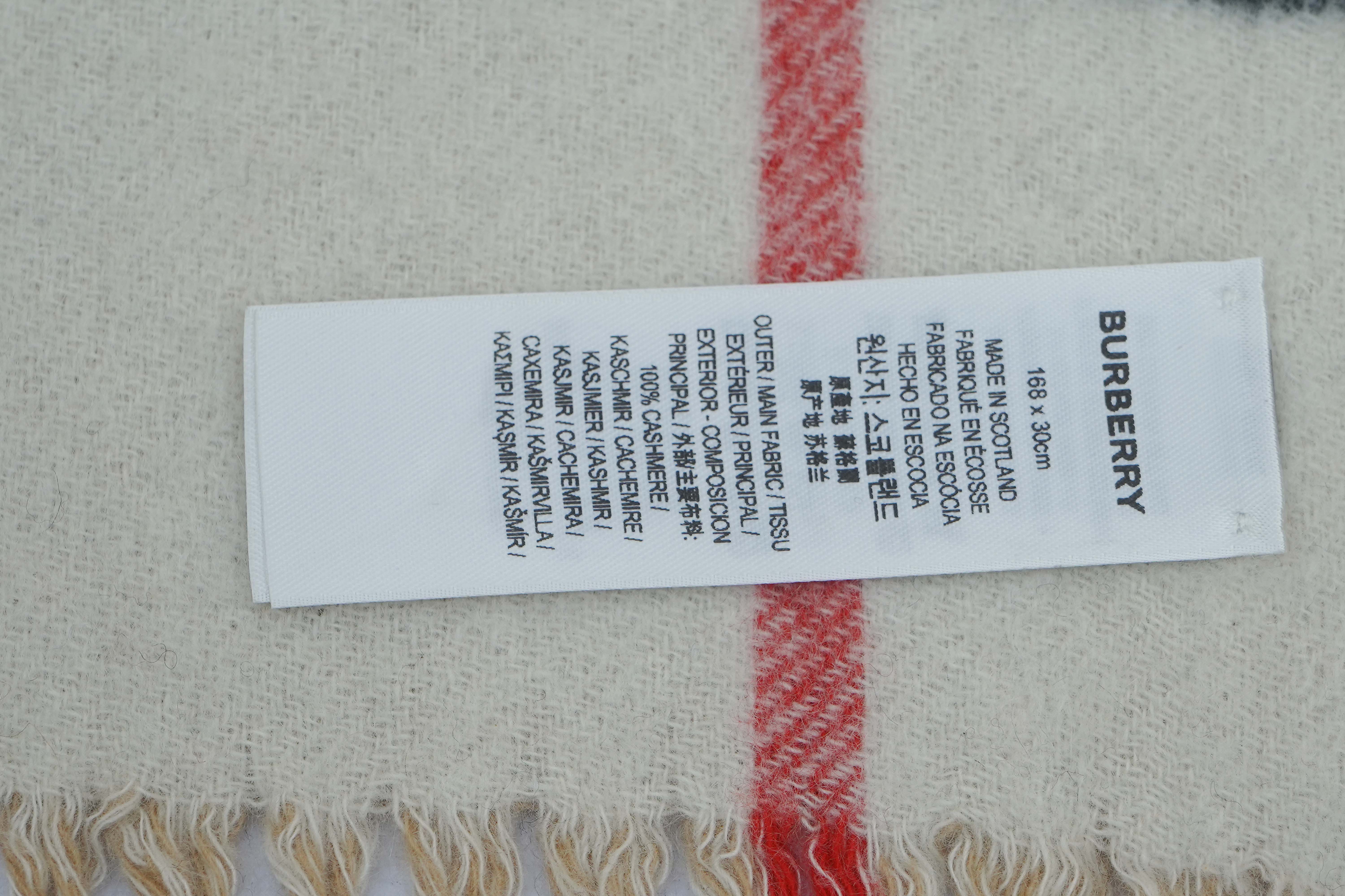 Burberry Cashmere Scarf (Pre-owned)