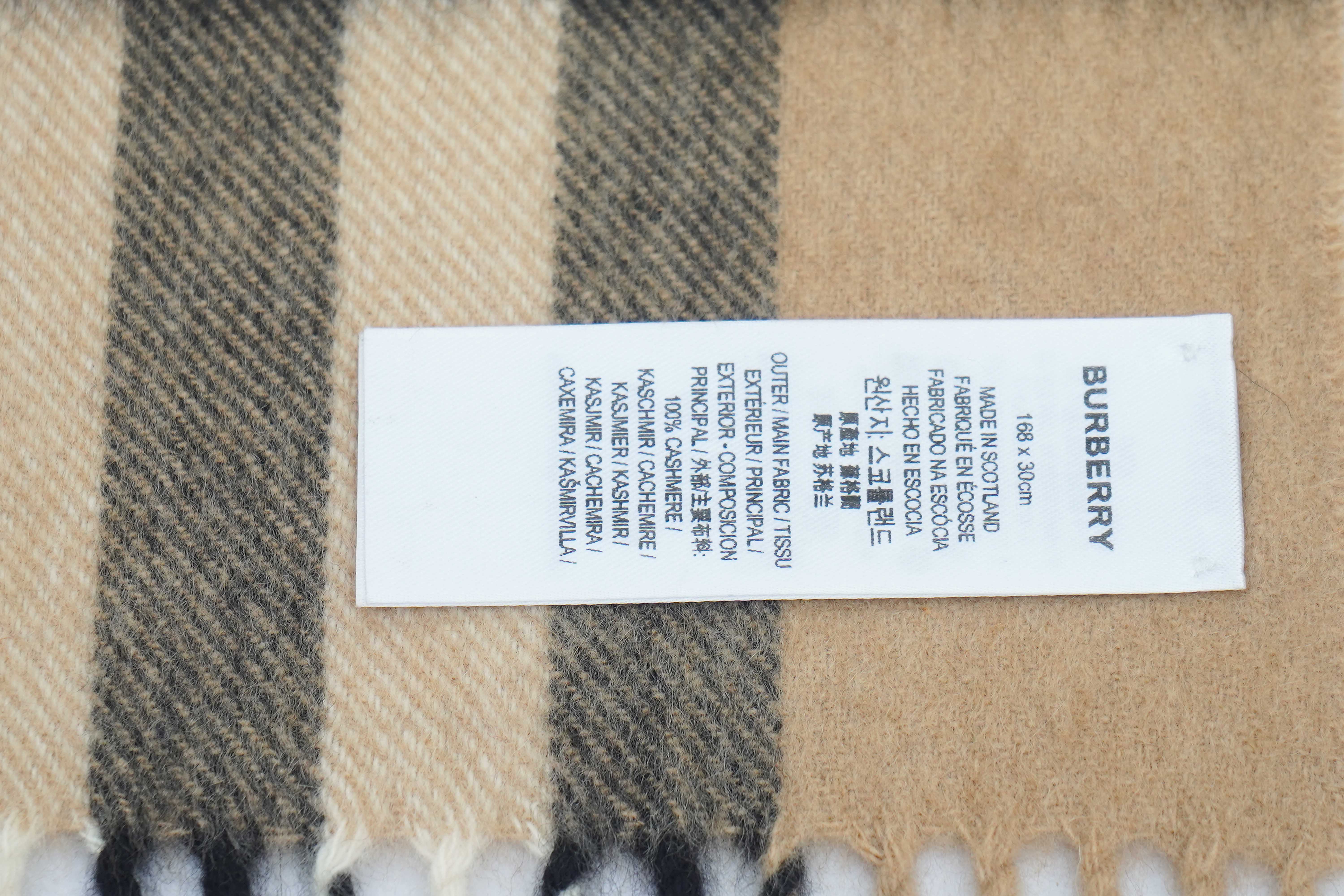 BURBERRY Beige Cashmere Check Scarf (Pre-Owned)