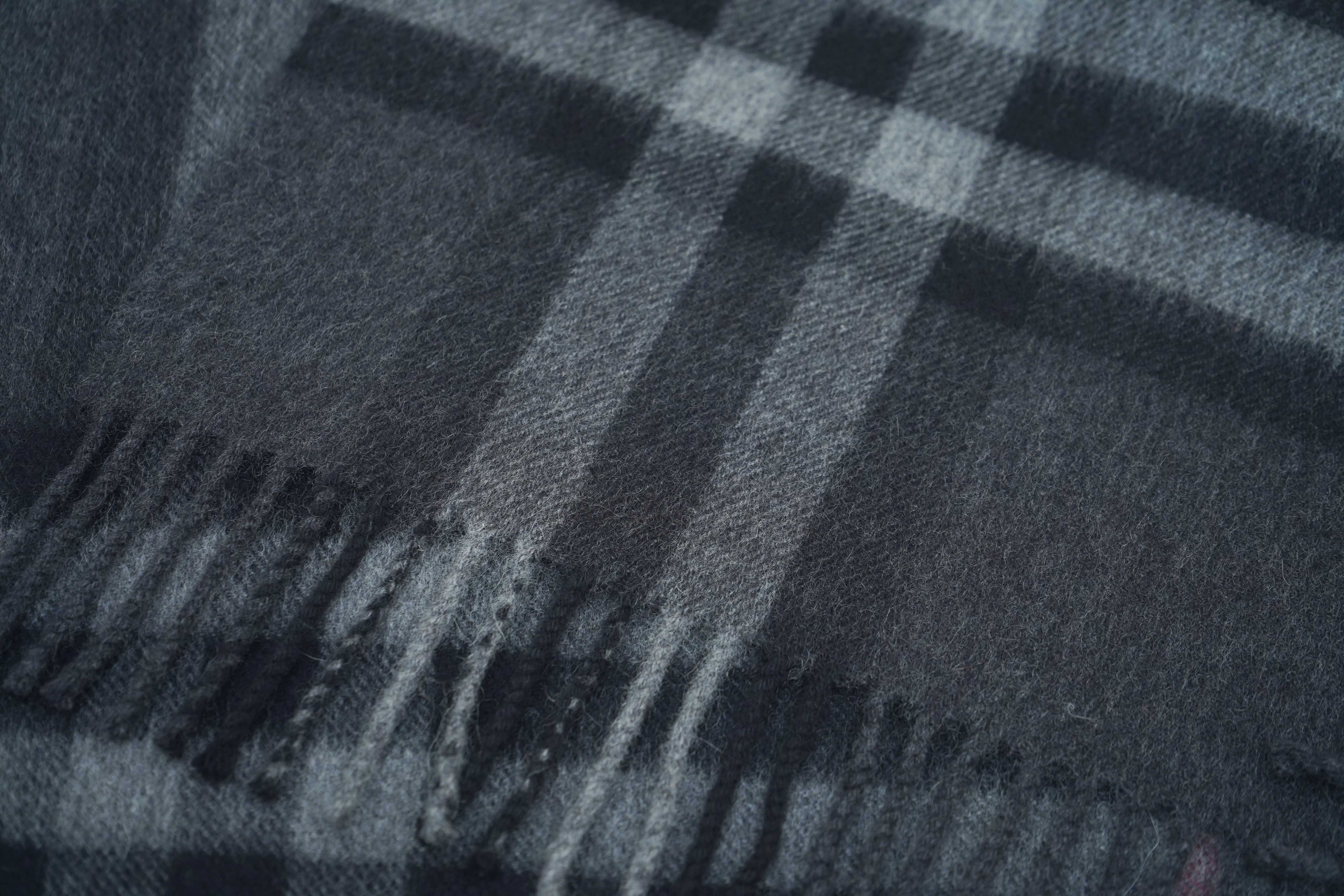 BURBERRY Check Cashmere Scarf (Pre- Owned)