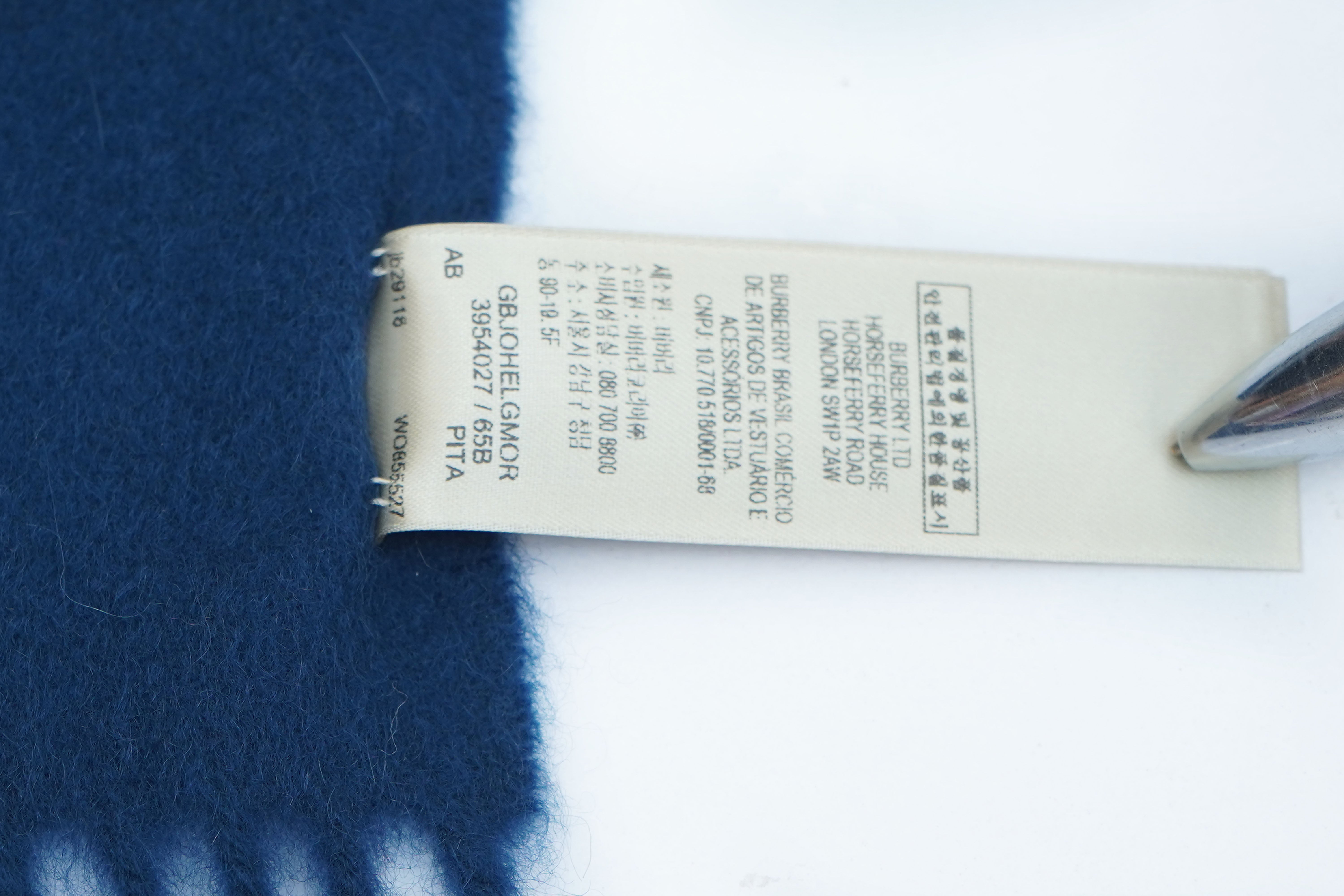 BURBERRY Giant Check Cashmere Scarf (Pre-Owned)